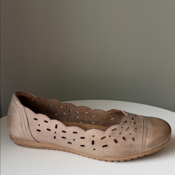 Cobb Hill by New Balance Shoes - Cobb Hill Leather Suede ballet flats laser-cut detailing Tan  Cushioned  8 WIDE